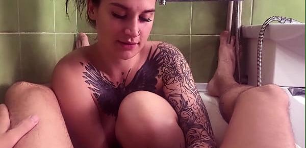  I saw my sister in the shower and began to blackmail into a blowjob - tattooslutwife